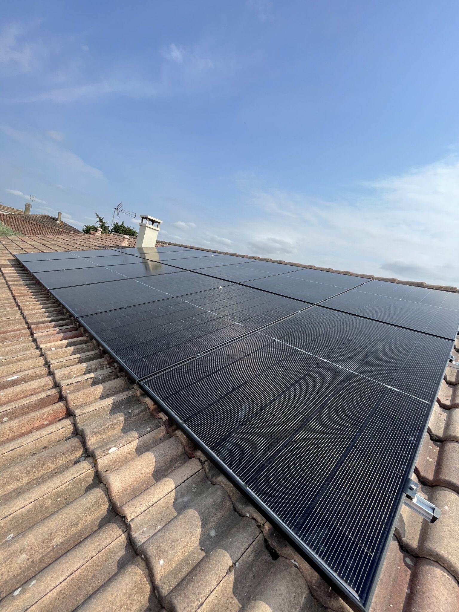 installateur de panneaux solaires - Installation photovoltaïque de 6 kWc avec revente du surplus à Grenade