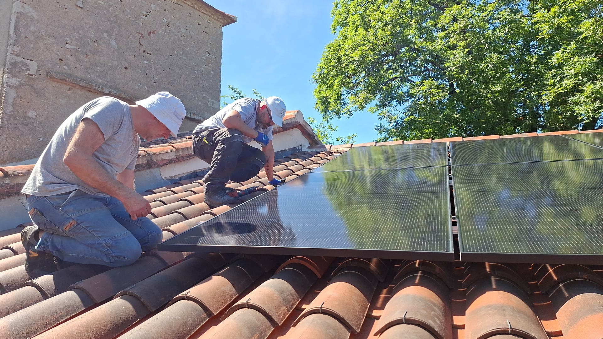 panneau solaire occitanie - Installation solaire avec batterie physique à Limogne-en-Quercy - Image galerie 10