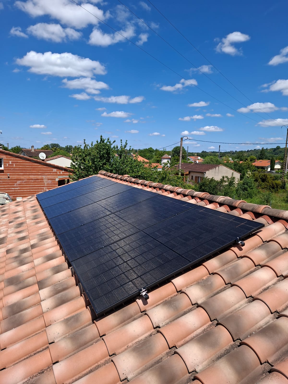 installateur de panneaux solaires - Installation solaire avec injection du surplus au Vernet