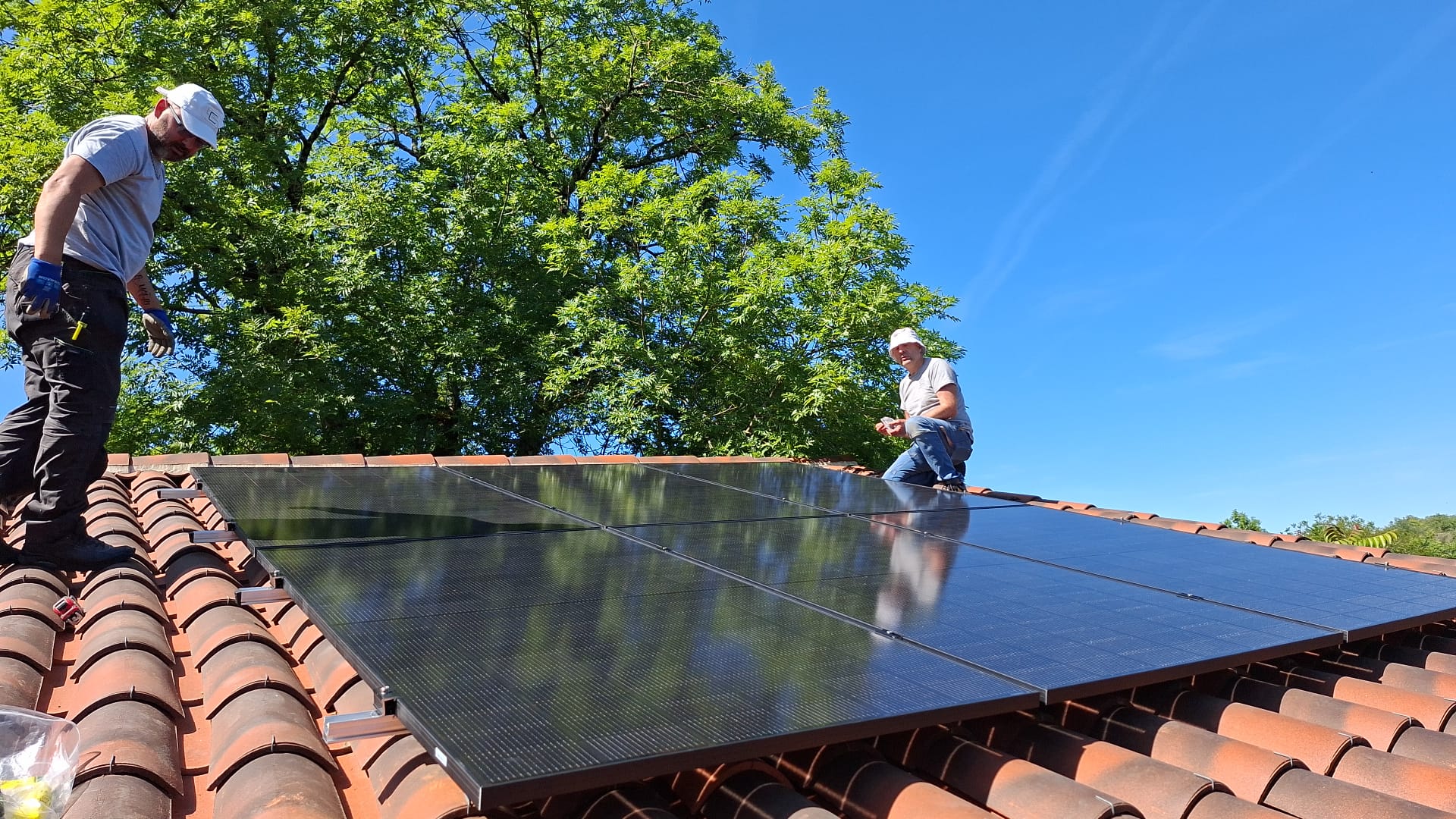 installateur de panneaux solaires - Installation solaire avec batterie physique à Limogne-en-Quercy