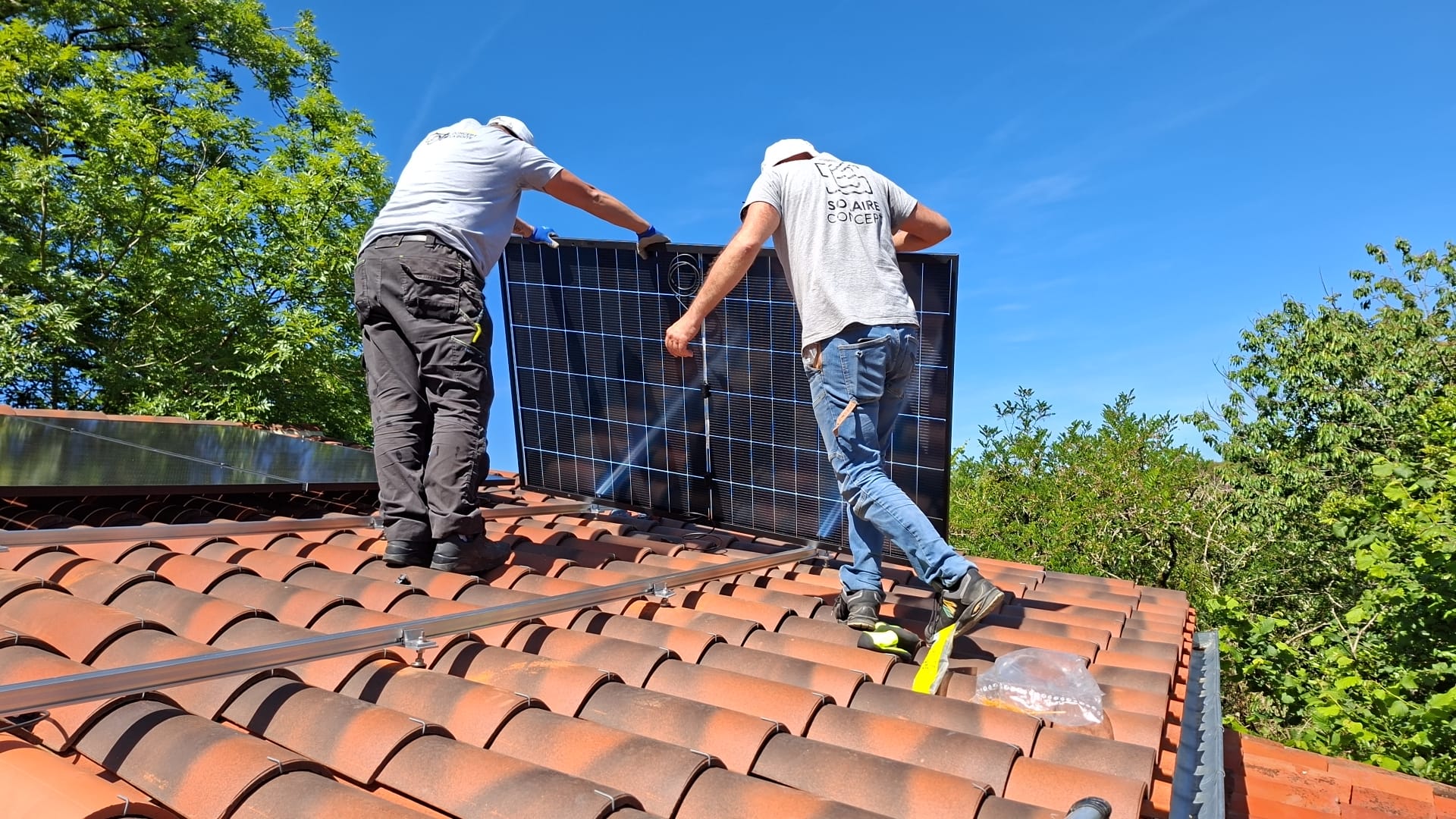 panneau solaire occitanie - Installation solaire avec batterie physique à Limogne-en-Quercy - Image galerie 6