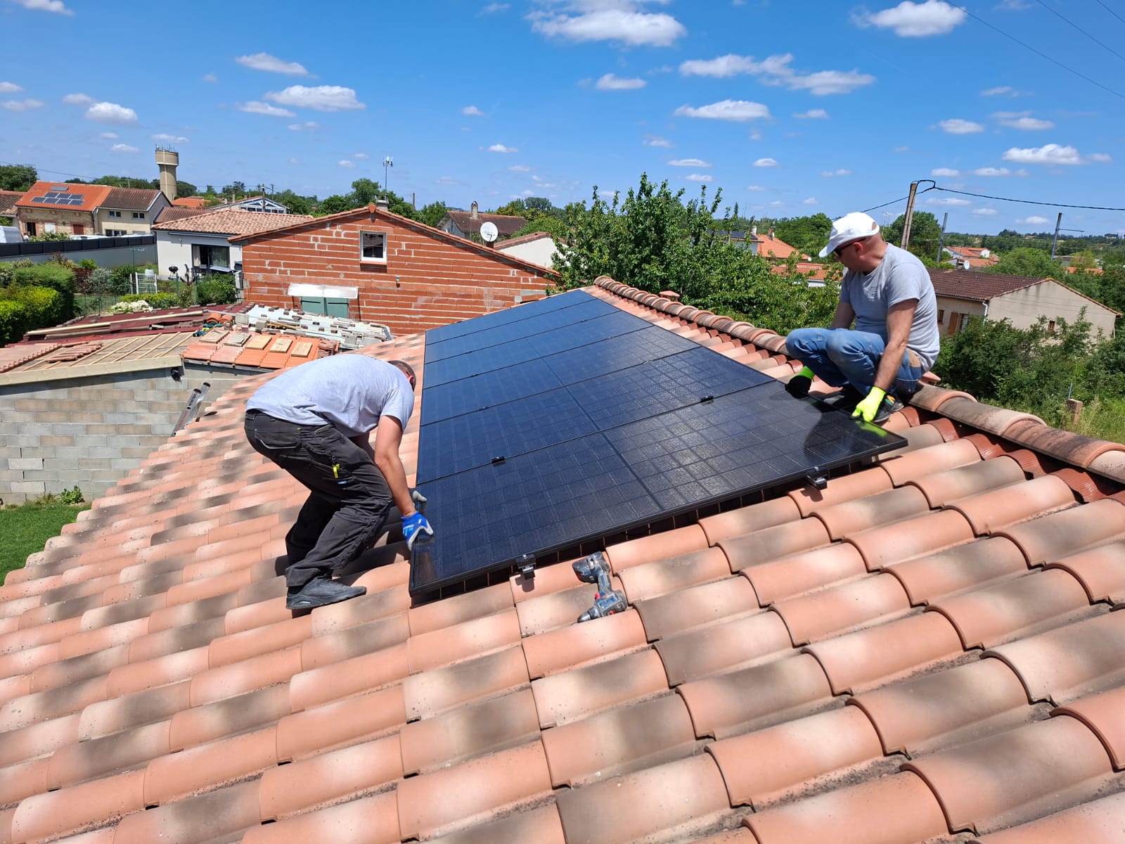 panneau solaire occitanie - Installation solaire avec injection du surplus au Vernet - Image galerie 7